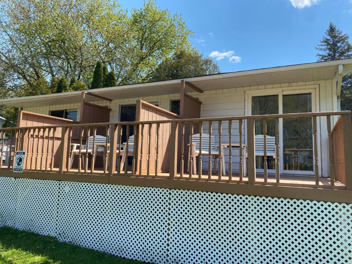 Merland Park Cottages And Motel Picton Exterior foto