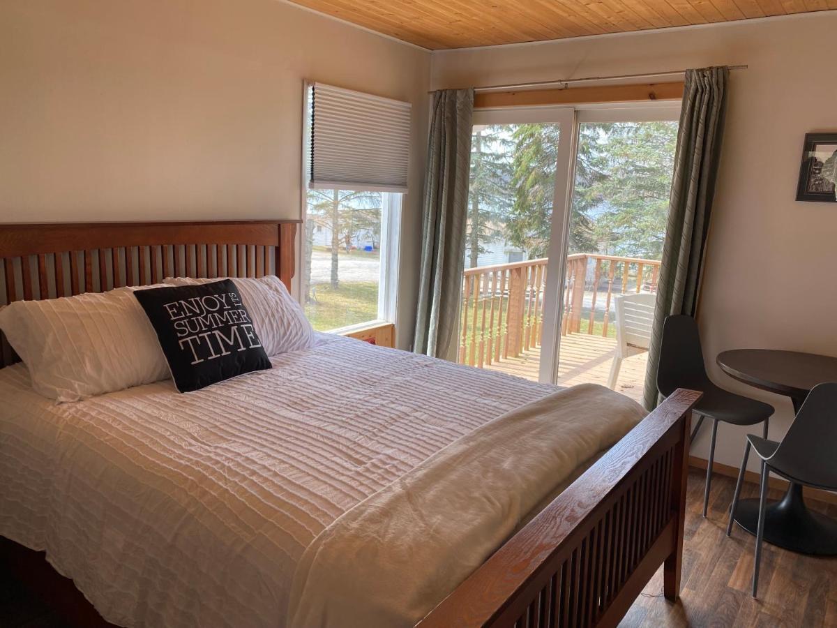 Merland Park Cottages And Motel Picton Exterior foto