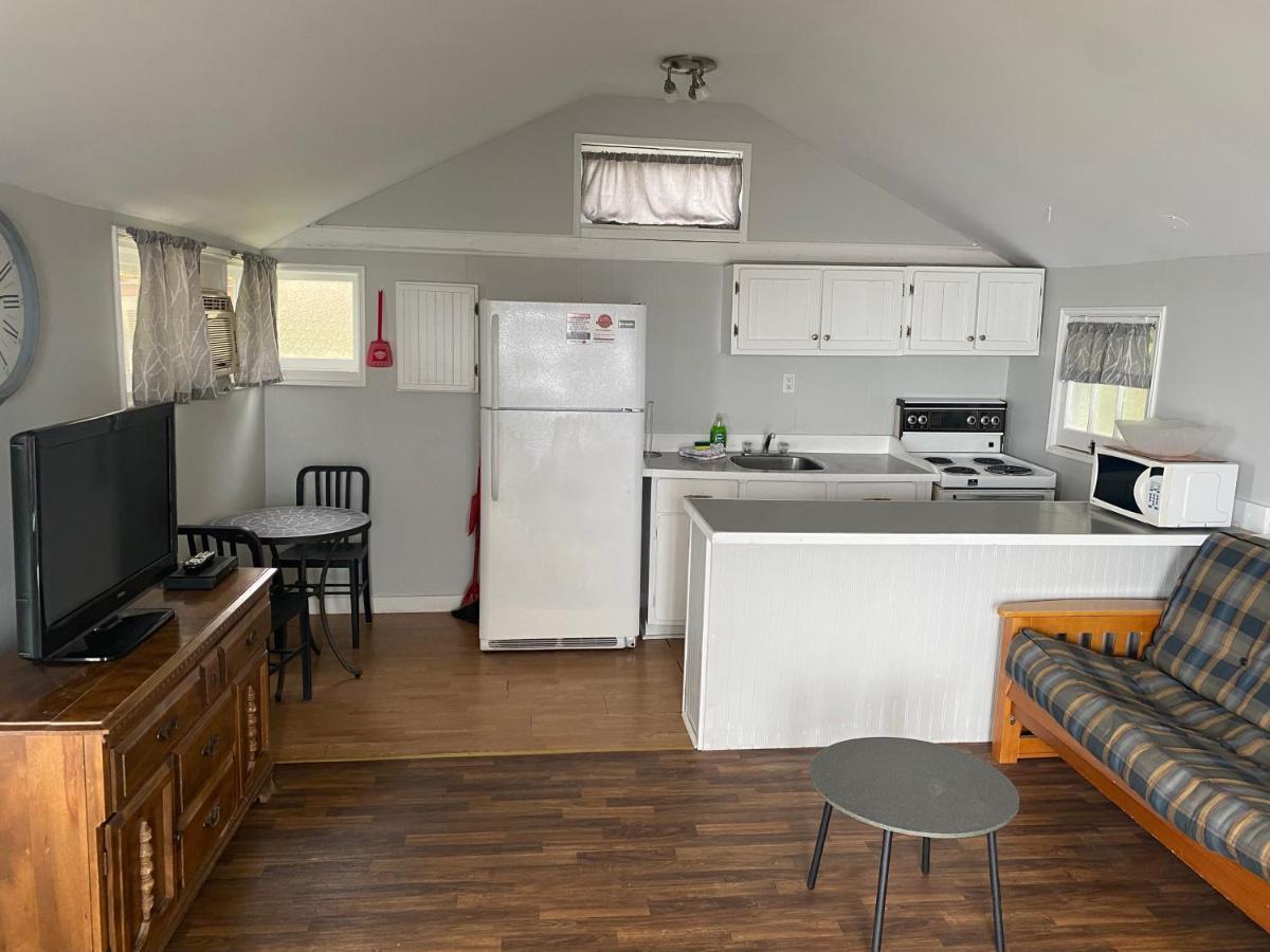 Merland Park Cottages And Motel Picton Exterior foto